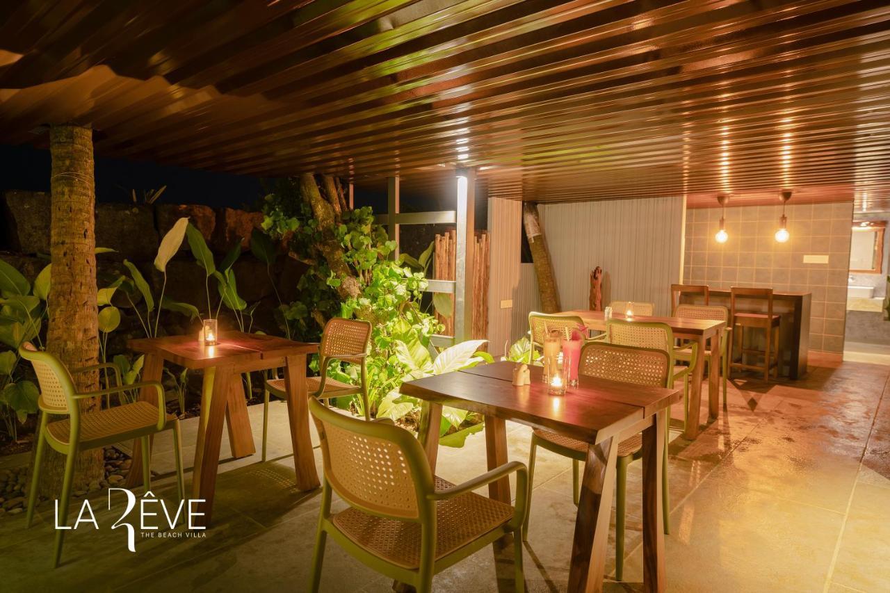 La Reve The Beach Villa Malappuram Buitenkant foto
